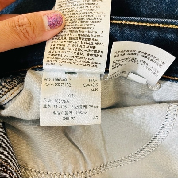 Levi’s Hi-Rise Denim Shorts Women Size 31 Blue Pockets Stretch - Picture 6 of 13